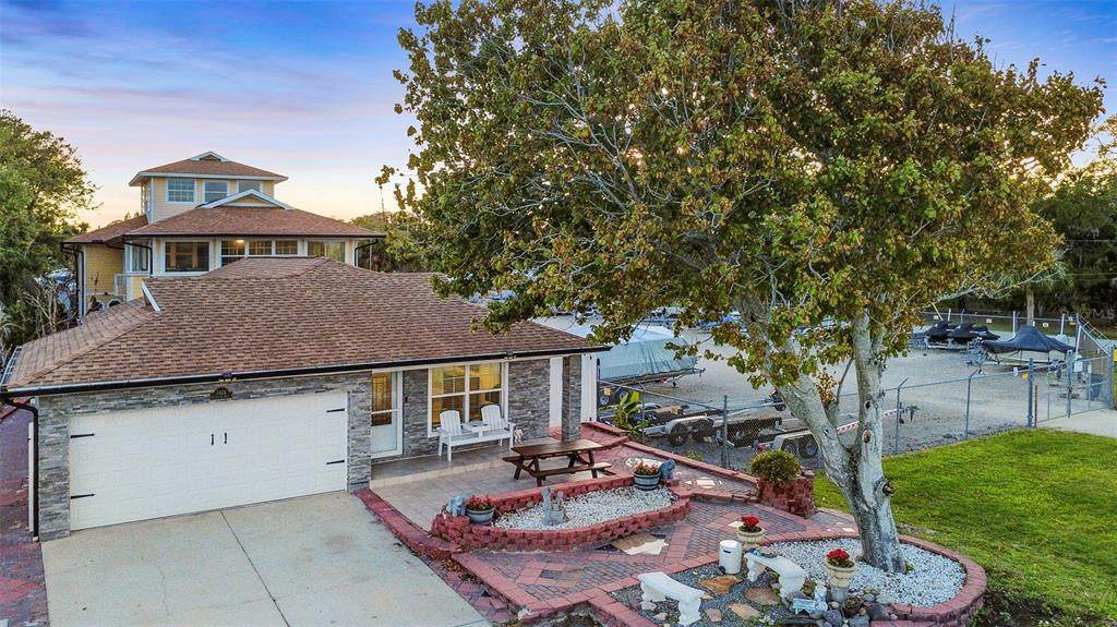 5414 Riverside Drive - Photo 1