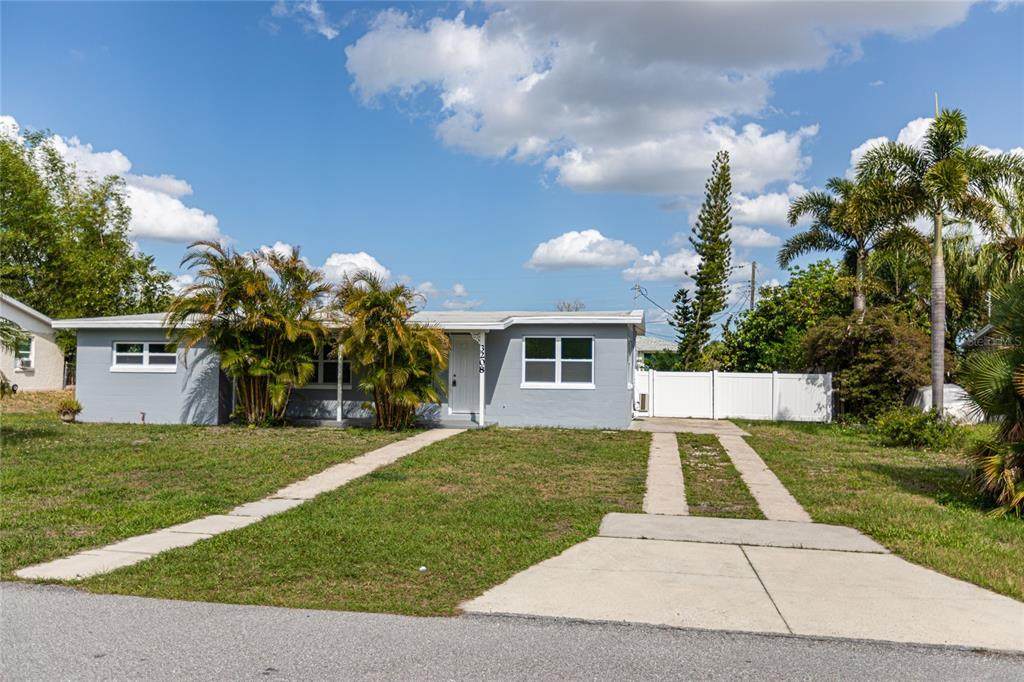 3208 Pinetree Street - Photo 1