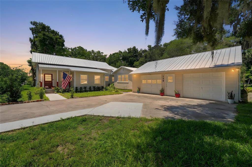 128 Lakeview Drive - Photo 1