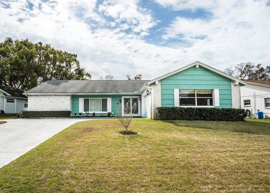 13109 Western Circle - Photo 1