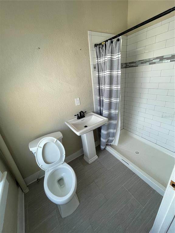 165 Tarpon Avenue - Photo 1