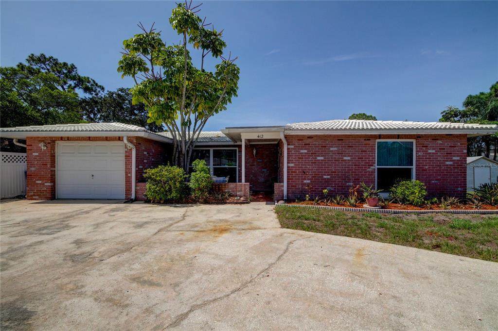 412 Crosswinds Drive - Photo 1
