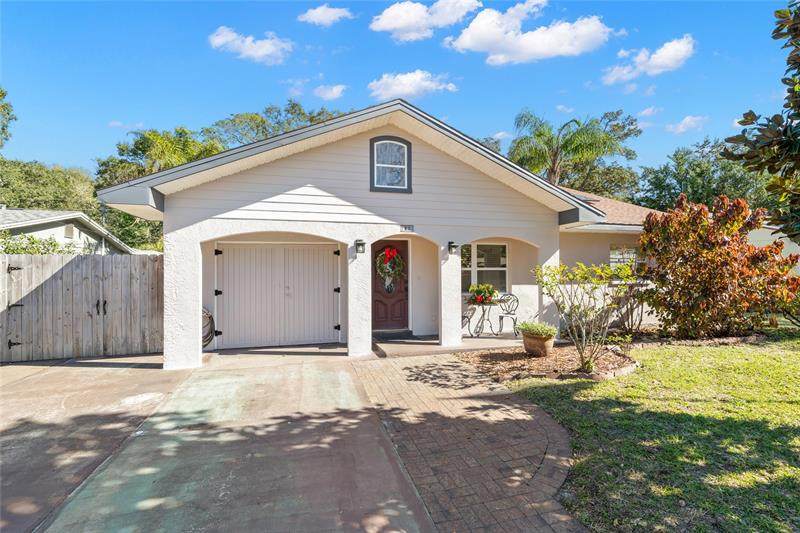 1831 San Mateo Drive - Photo 1