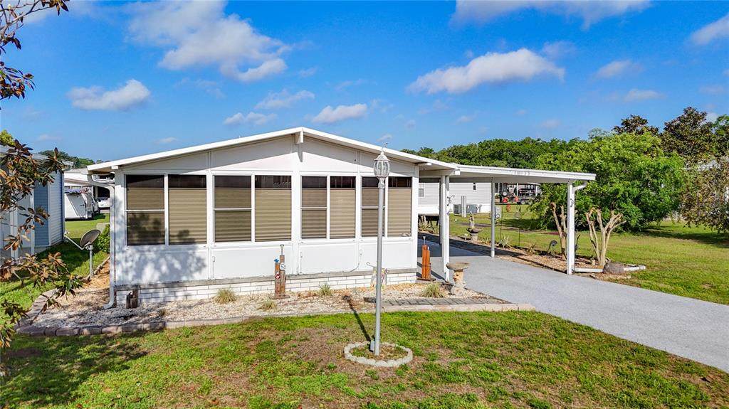 10033 Wellington Avenue - Photo 1