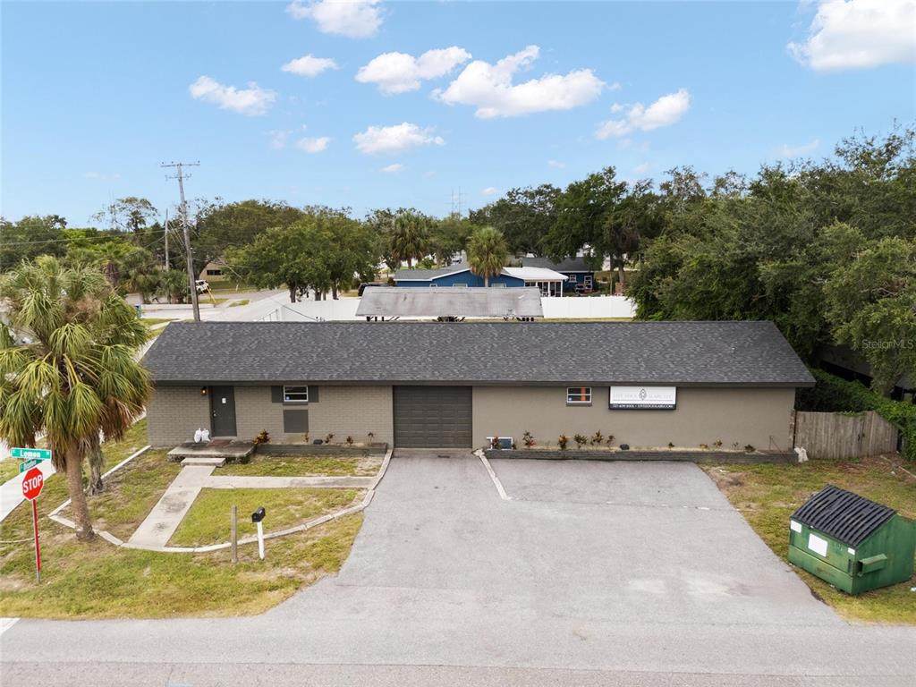 526 Lemon Street - Photo 1