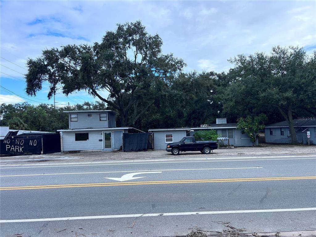 1302 Sunset Pt Rd - Photo 1