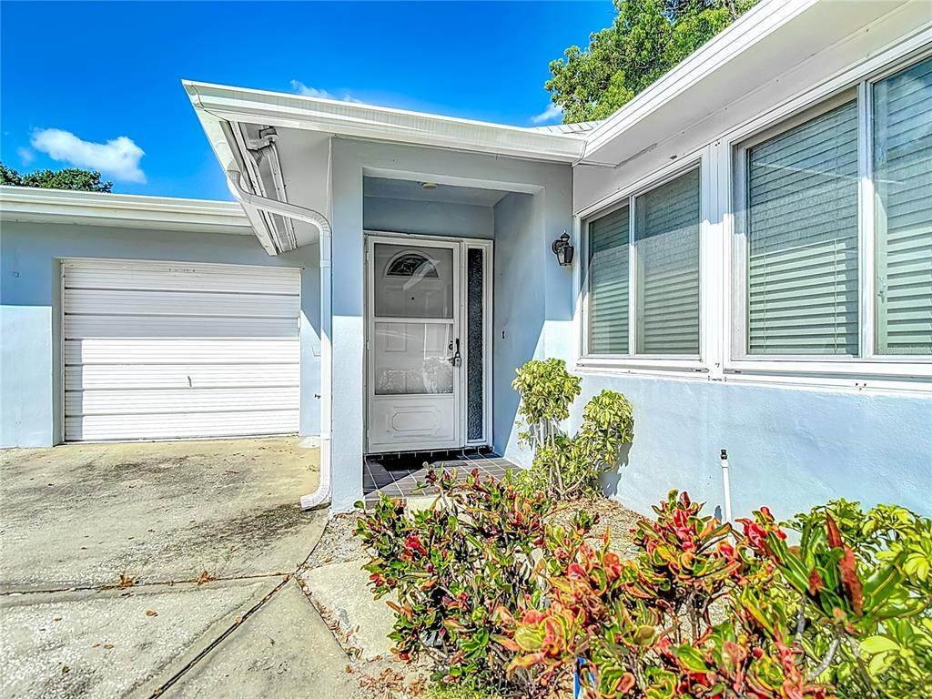1613 Berwick Court - Photo 1