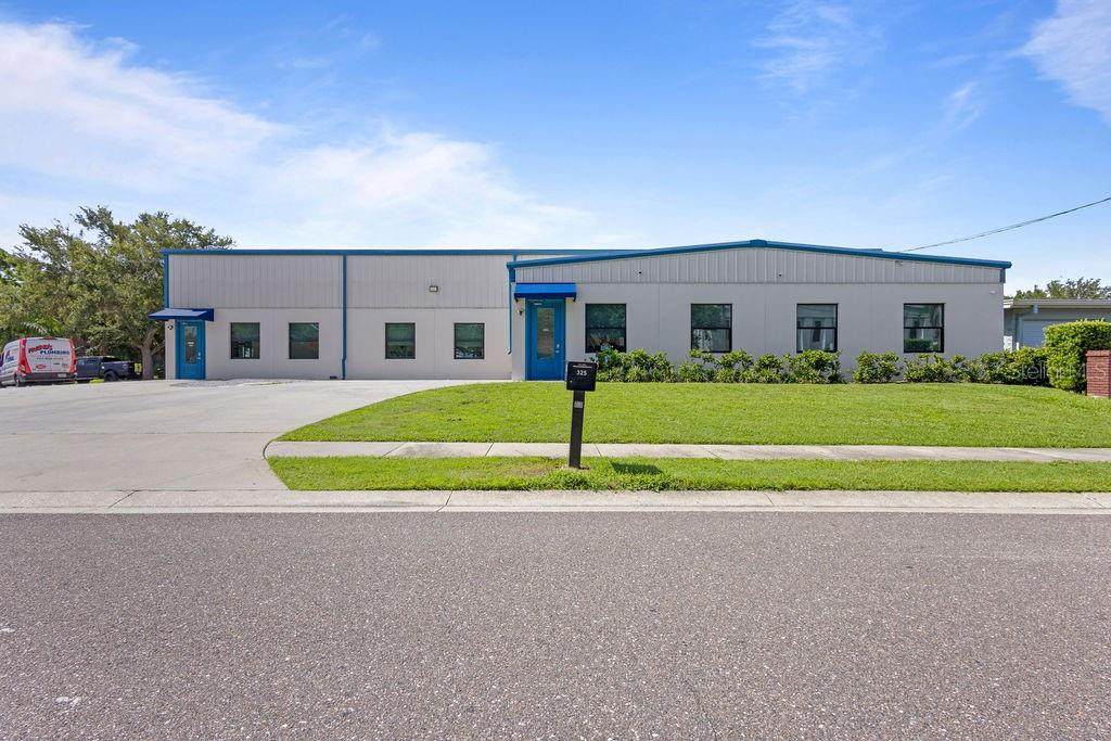 325 Mears Boulevard - Photo 1