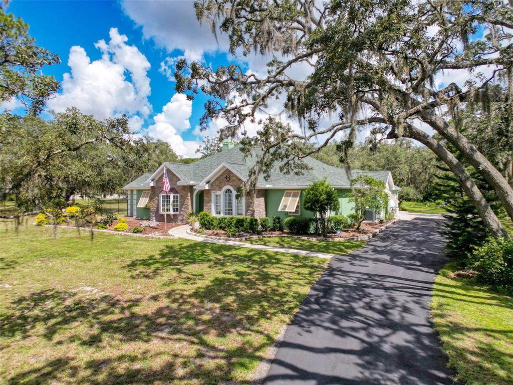 18507 Montour Drive - Photo 1