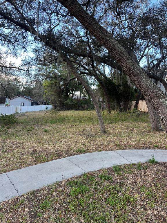  Forde Avenue - Photo 1
