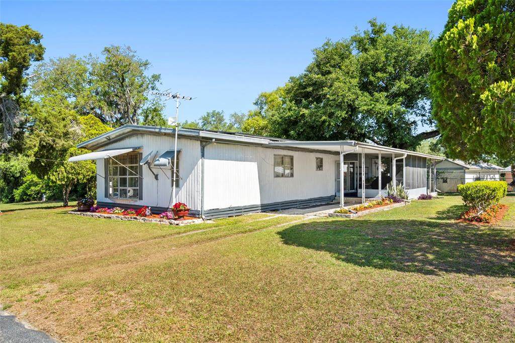 10220 Wellington Avenue - Photo 1