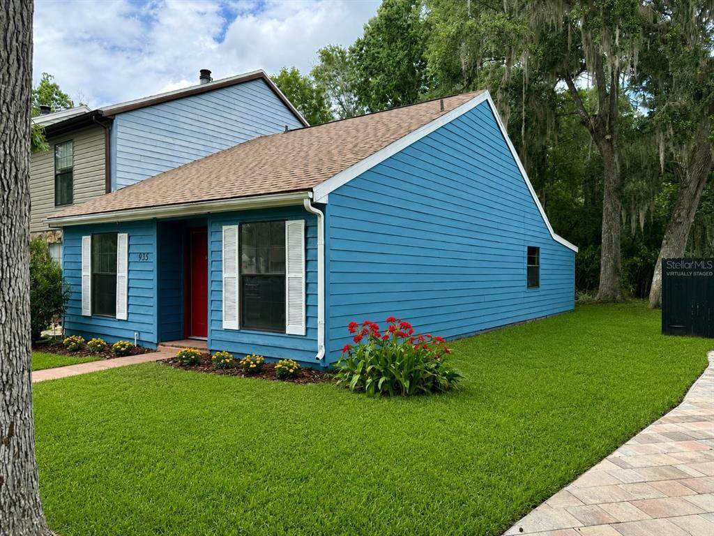 935 Village Drive - Photo 1