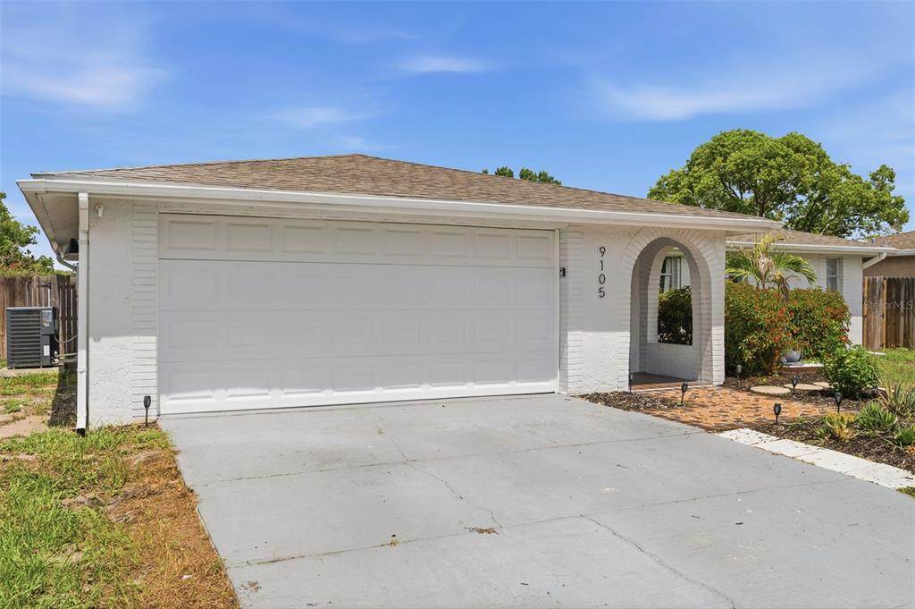 9105 Hunt Club Lane - Photo 1