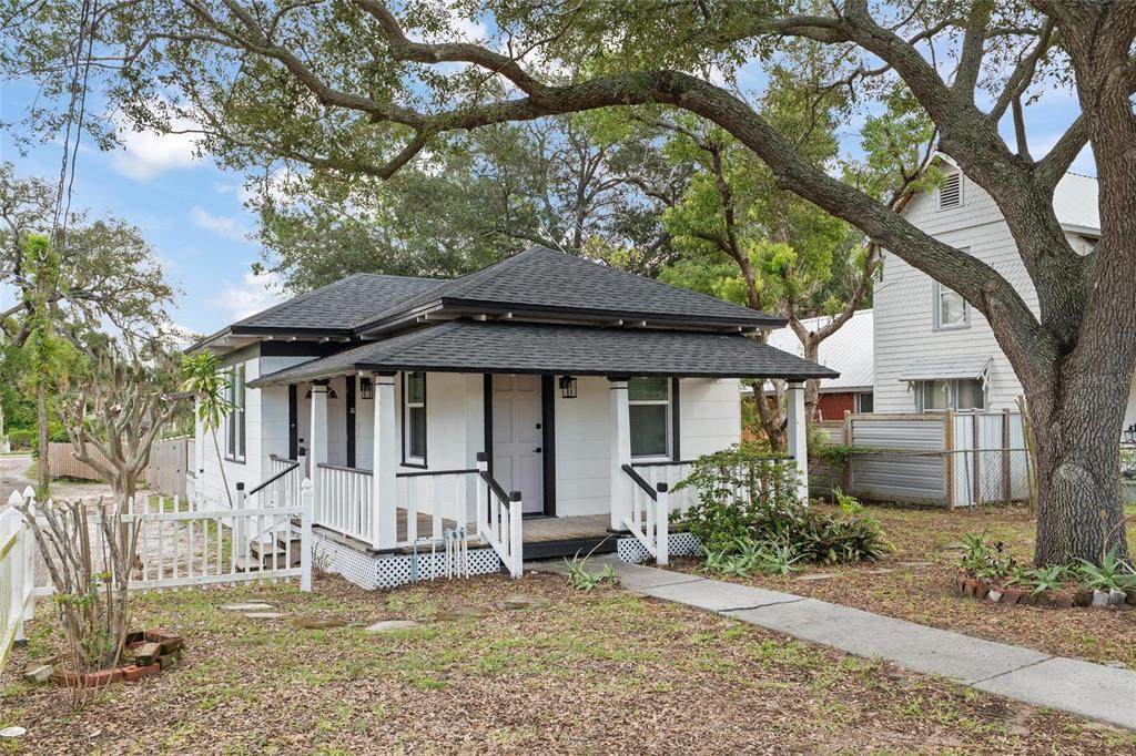 136 Ring Avenue - Photo 1