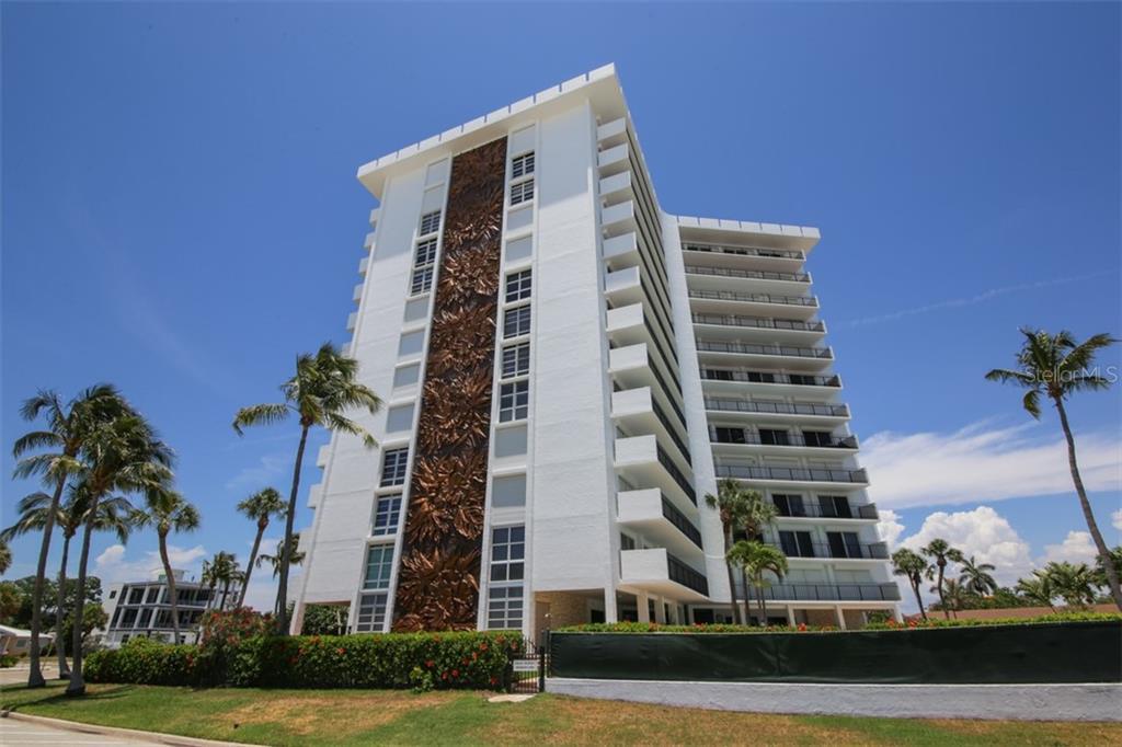 1 Benjamin Franklin Drive - Photo 1