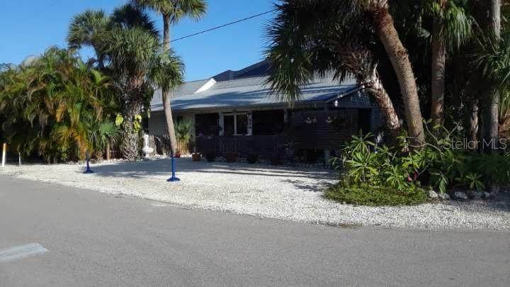 108 Crescent Drive - Photo 1