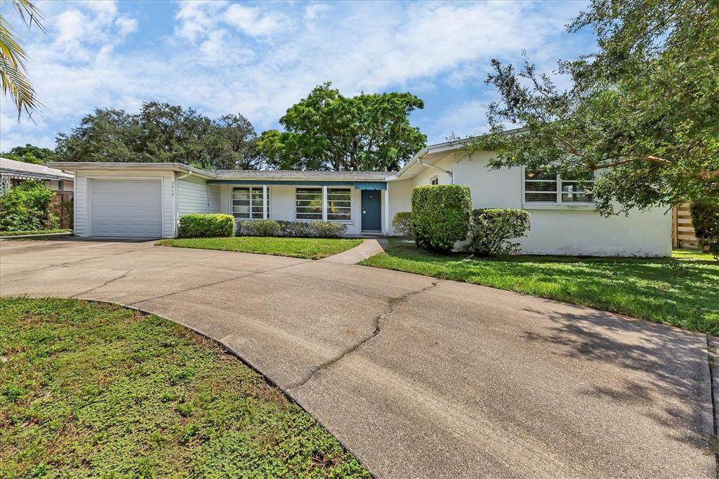 2512 Siesta Drive - Photo 1