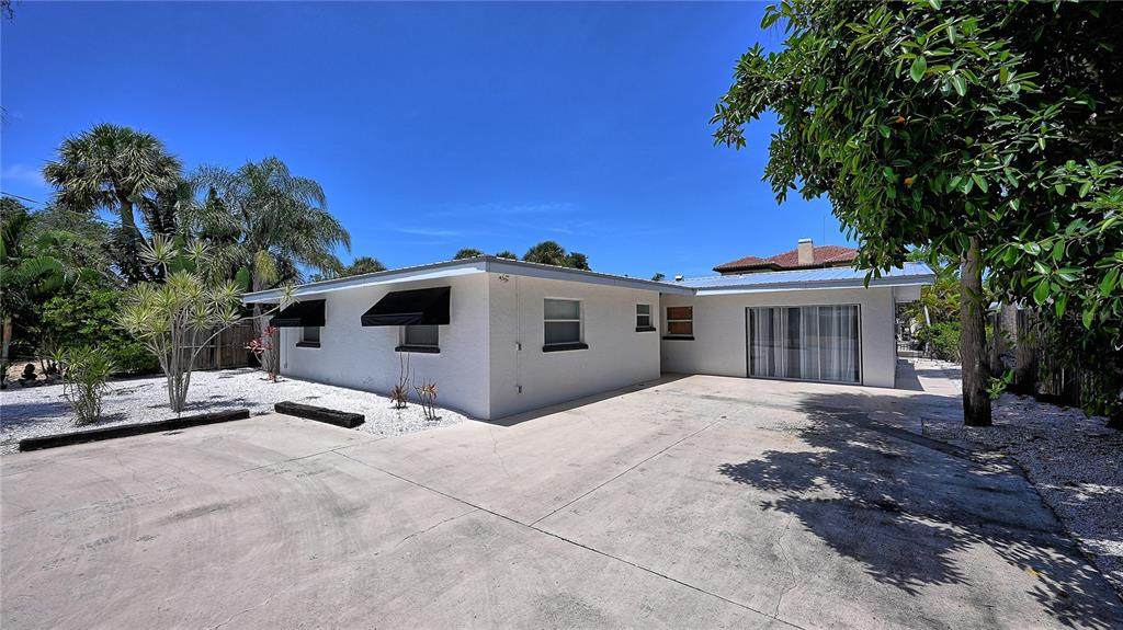 373 Avenida Madera - Photo 1