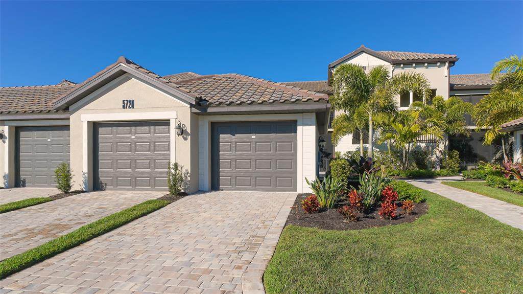 5720 Palmer Circle - Photo 1