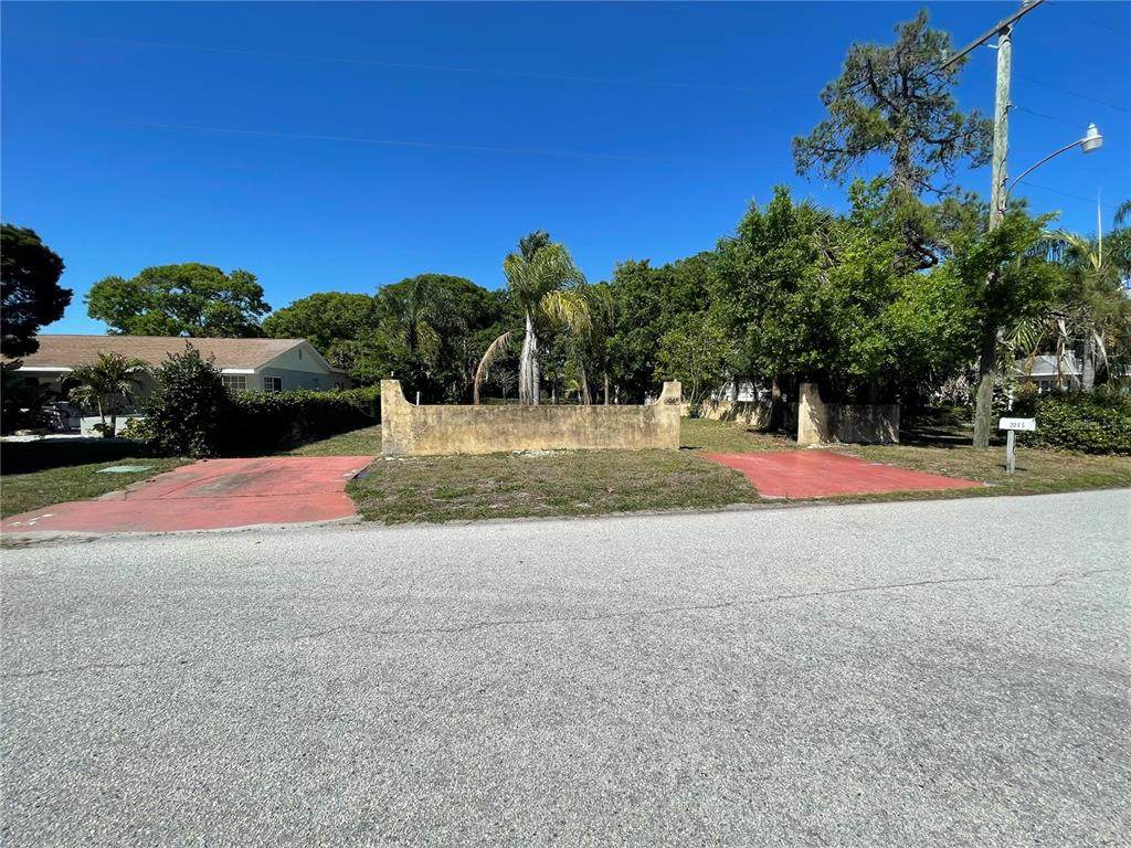 2045 Goldenrod Street - Photo 1