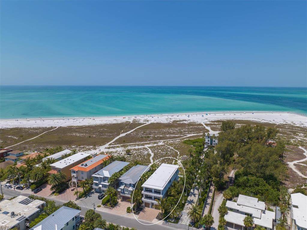 809 Shore Drive - Photo 1