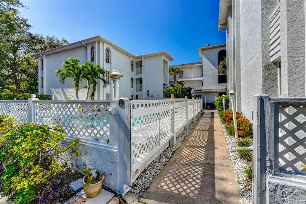 6304 Pointe West Boulevard - Photo 1