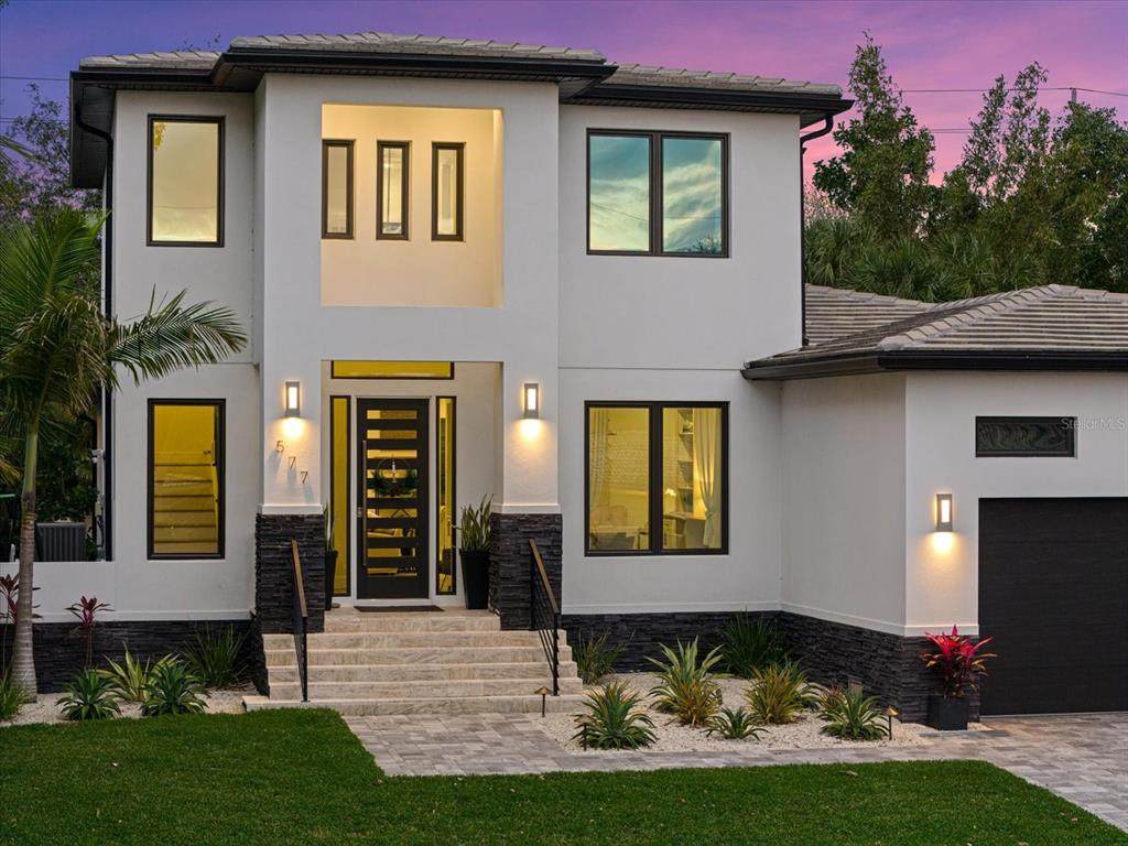 577 Venice Lane - Photo 1