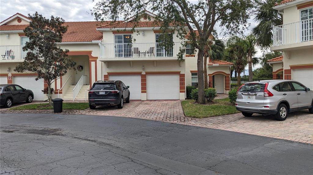 7307 Fountain Palm Circle - Photo 1