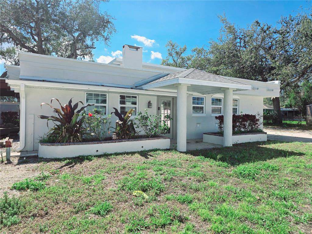 611 19TH Avenue - Photo 1