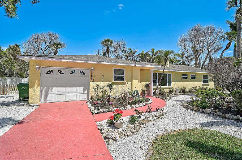 322 Washington Drive - Photo 1