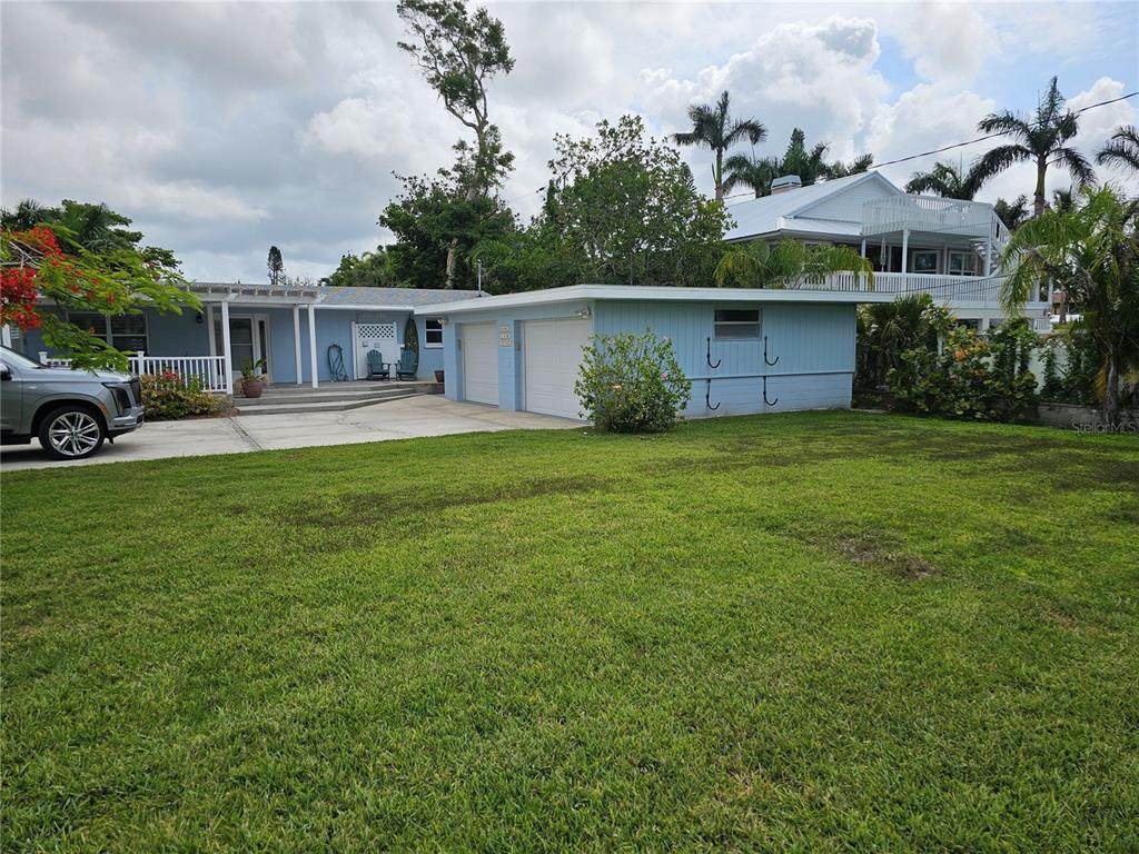 1654 Blakemore Lane - Photo 1