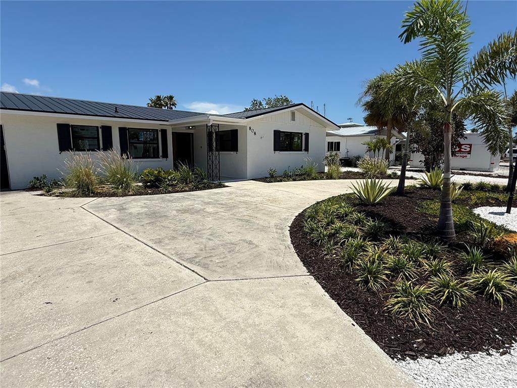 808 25TH Avenue - Photo 1