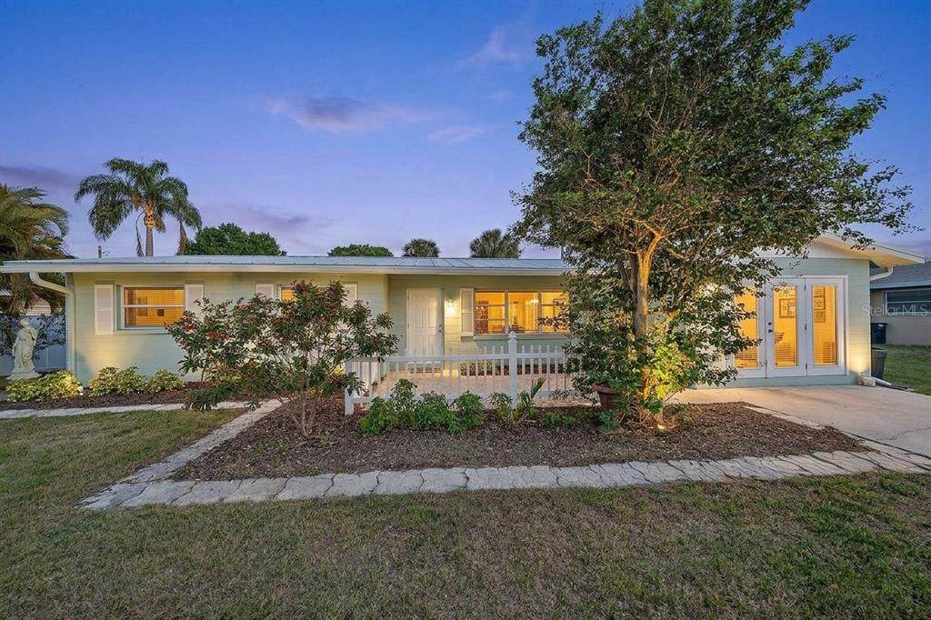2534 Waneta Drive - Photo 1