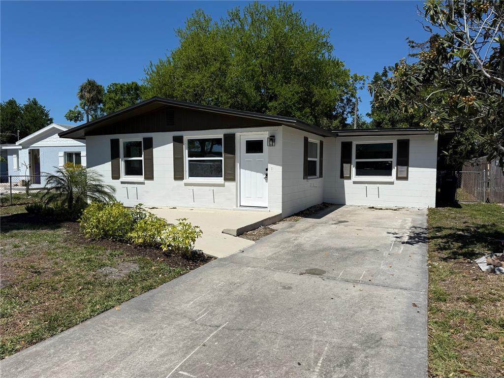 608 12TH Street - Photo 1