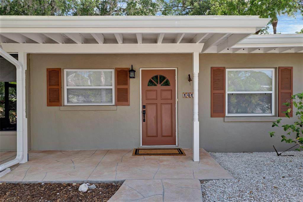 1415 School Avenue - Photo 1