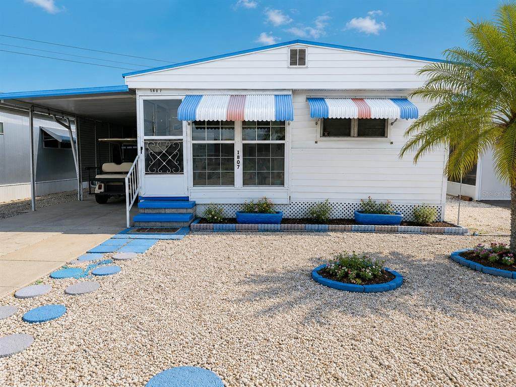 1807 Iowa Avenue - Photo 1