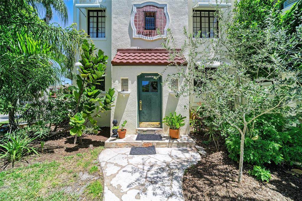 210 17TH Street - Photo 1