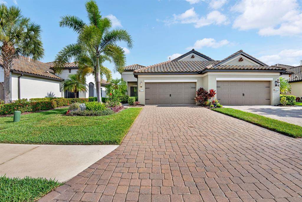 4417 Amalfi Avenue - Photo 1