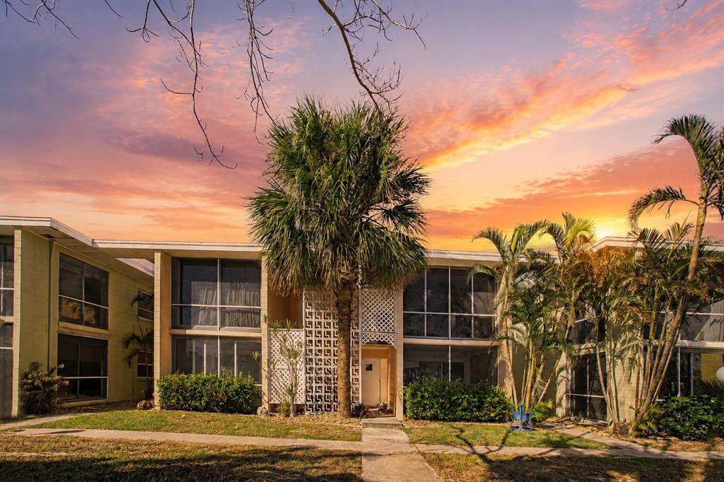 10215 Manatee Avenue - Photo 1