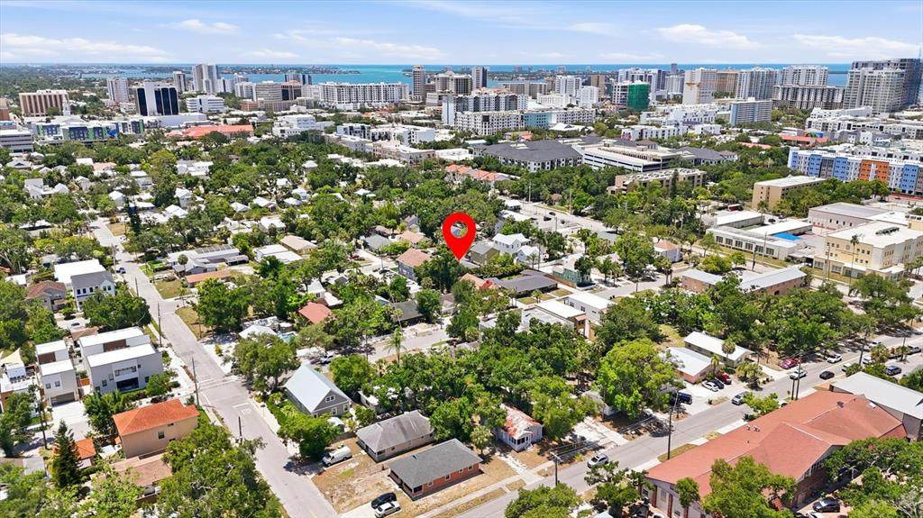 1649 8TH Street - Photo 1
