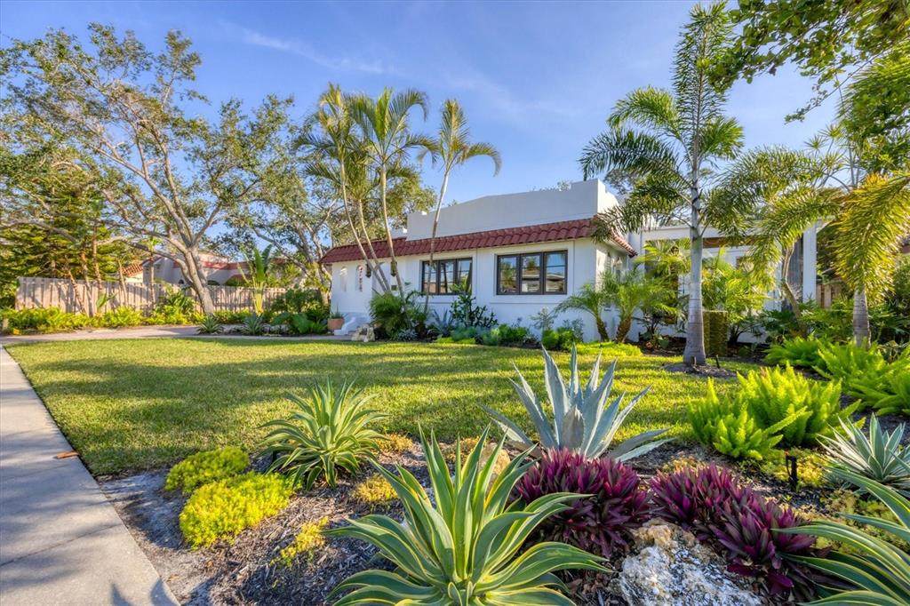 1864 Clematis St Street - Photo 1
