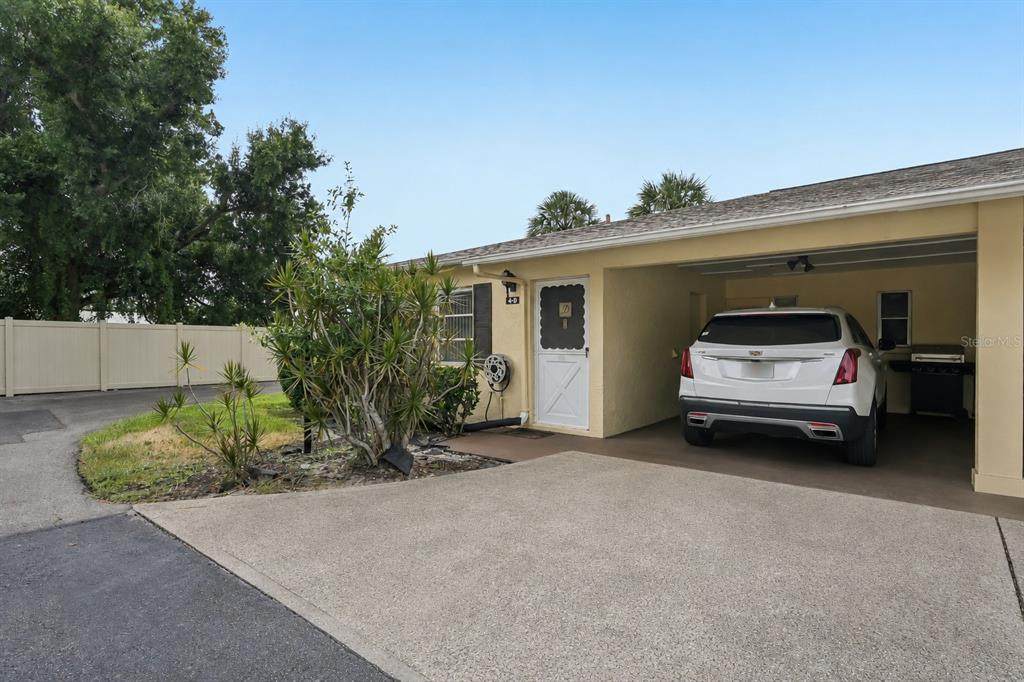 390 301 Boulevard - Photo 1