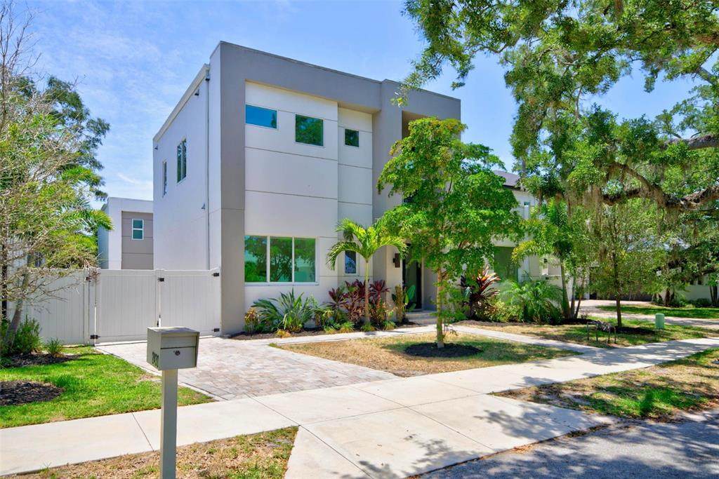 2430 Floyd Street - Photo 1