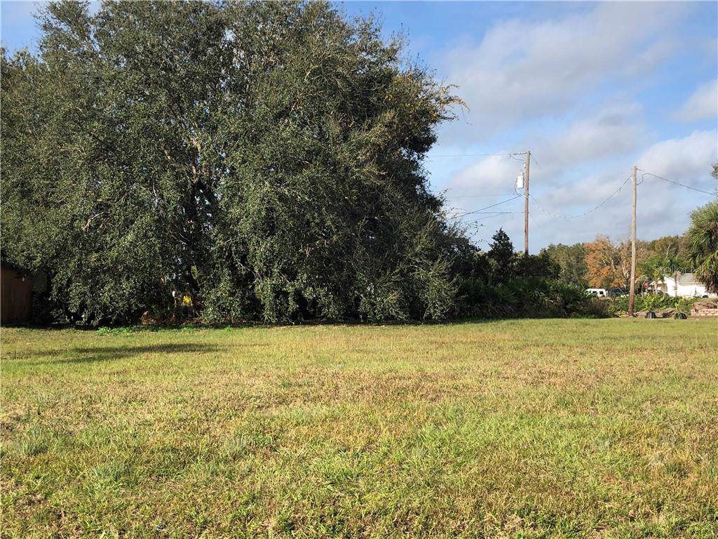 11317 Pine Avenue - Photo 1