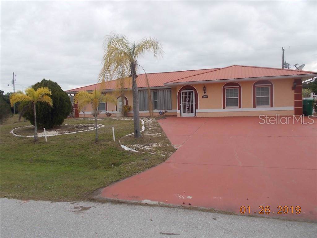 876 Kennwood Terrace - Photo 1