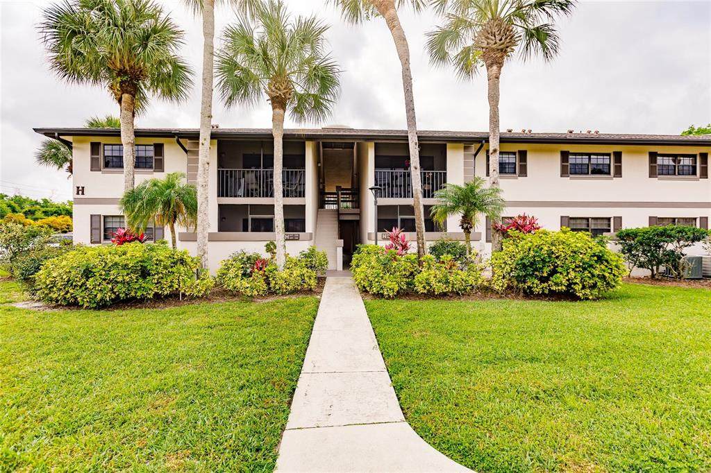 1515 Forrest Nelson Boulevard - Photo 1