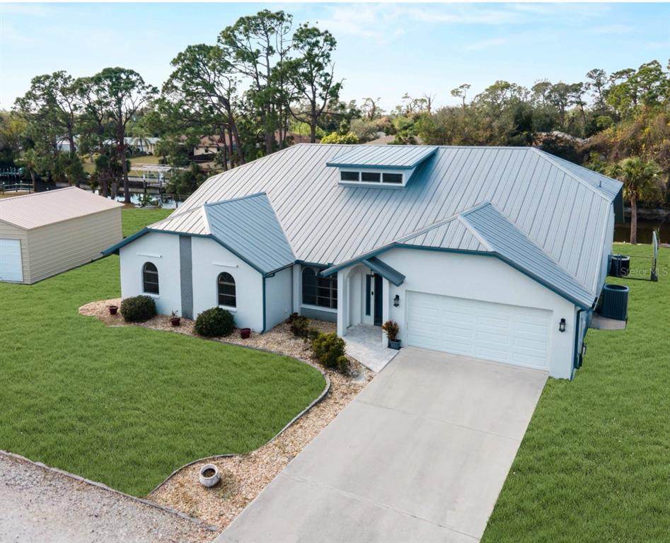 908 Tropical Circle - Photo 1