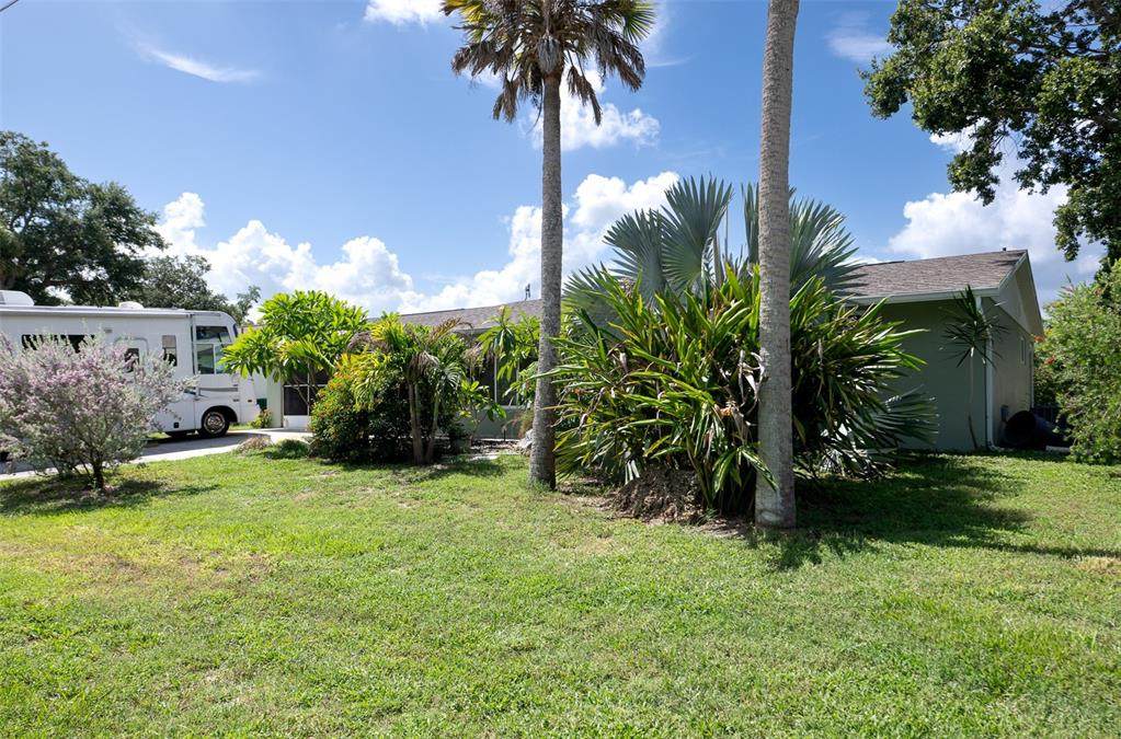 21239 Cottonwood Avenue - Photo 1