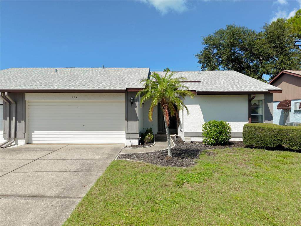 665 Foxwood Boulevard - Photo 1