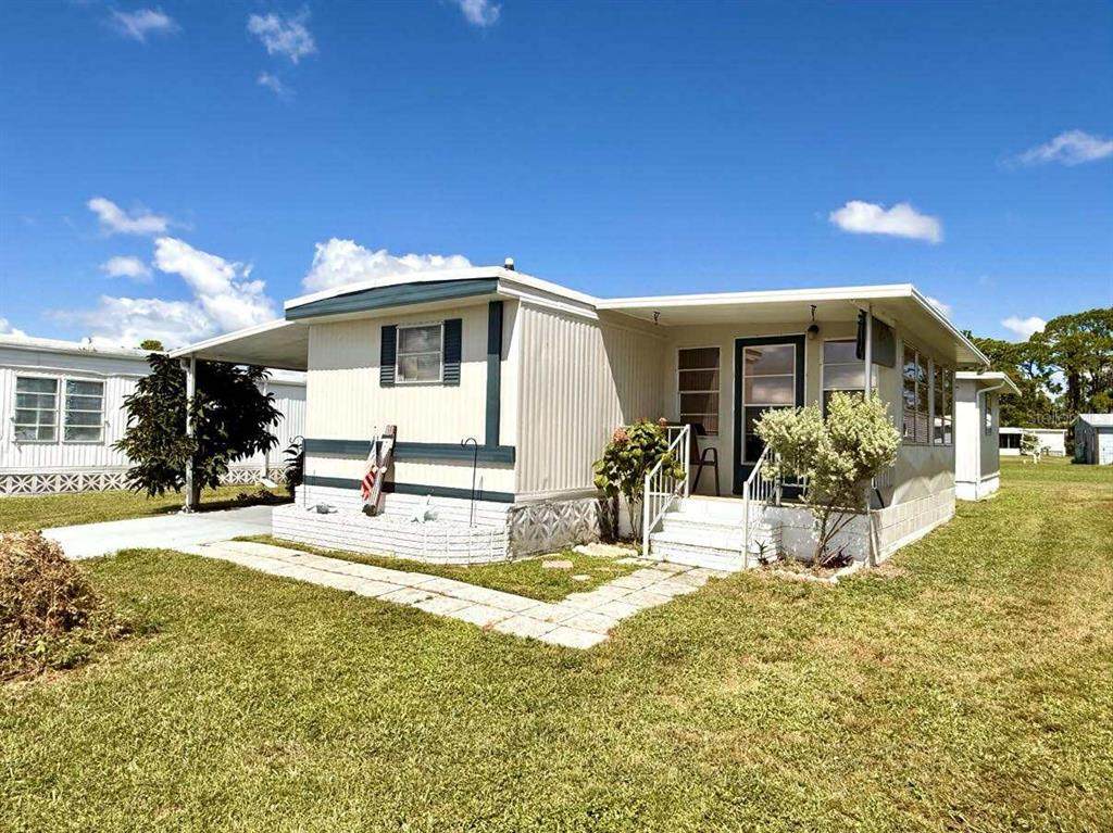 5516 Holiday Park Boulevard - Photo 1